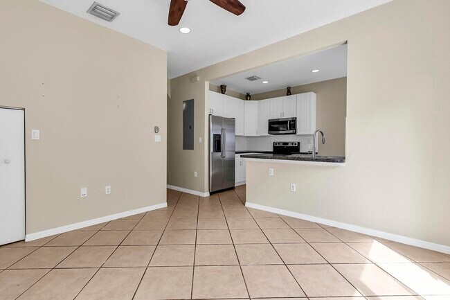 Building Photo - 228 Lake Monterey Cir