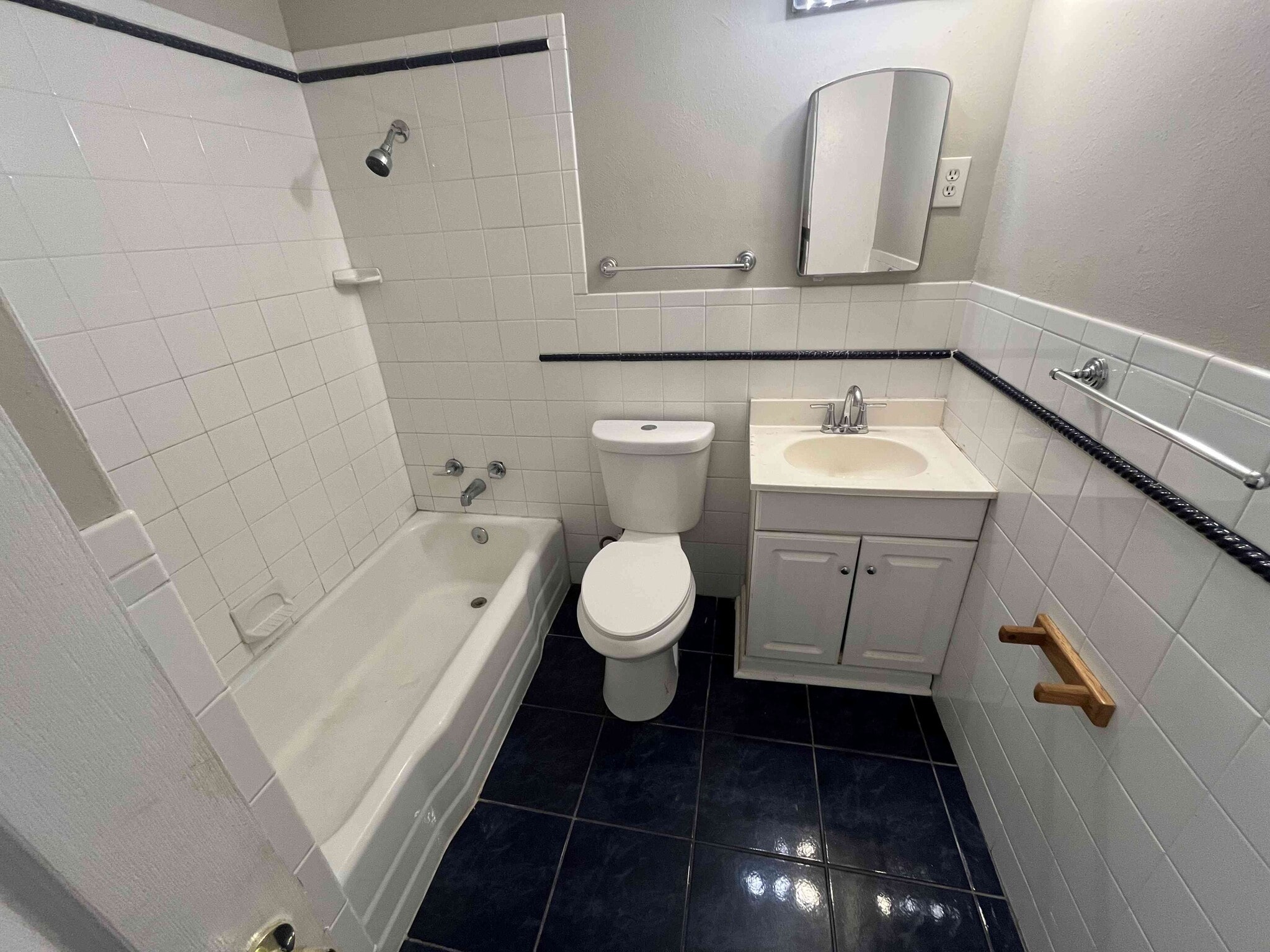 Building Photo - 1102 Danville Rd SW