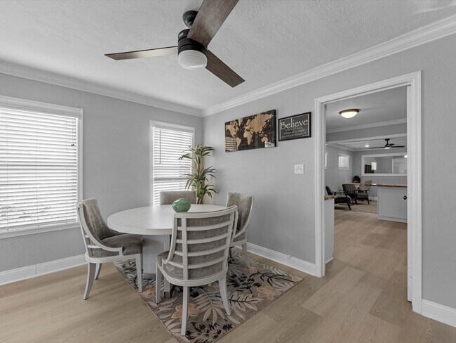 Building Photo - 2505 Truxillo St