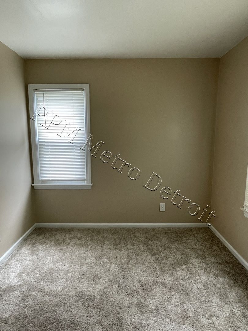 Building Photo - 8203 Paige Ave