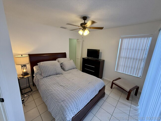 Building Photo - 1049 Mourning Dove Ln