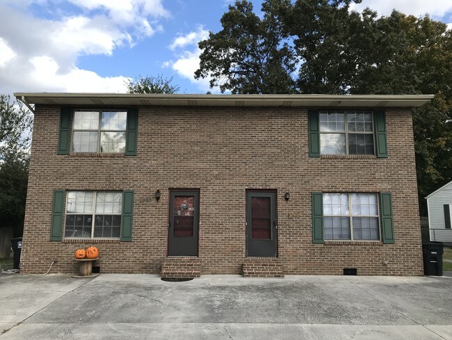 Building Photo - 1003 North Ave