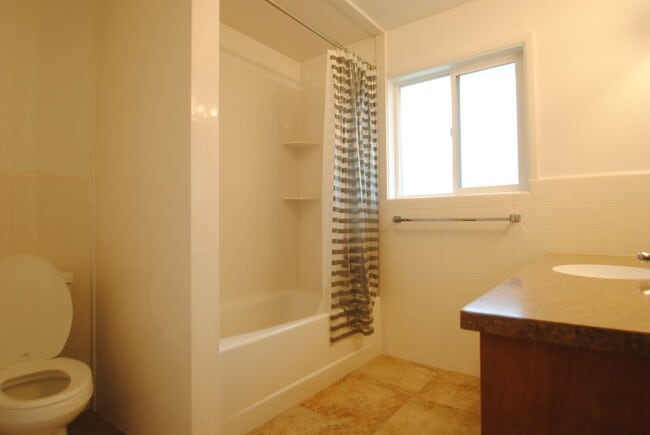 Building Photo - 810 N 600 E