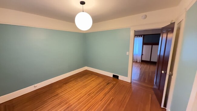 Building Photo - EPIC REA: Beautiful 2 Bed/2 Bath In the Heart of West Berkeley’s Poet’s Corner.