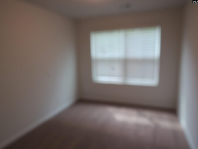 Building Photo - 425 Pepperbush Ln