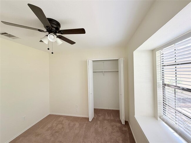 Building Photo - 1703 Hatch Rd