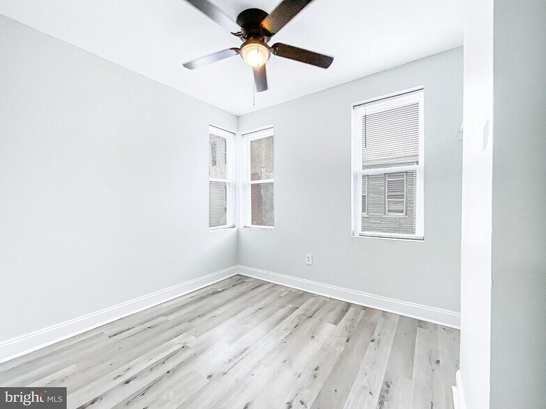 Bedroom - 2556 N Bouvier St