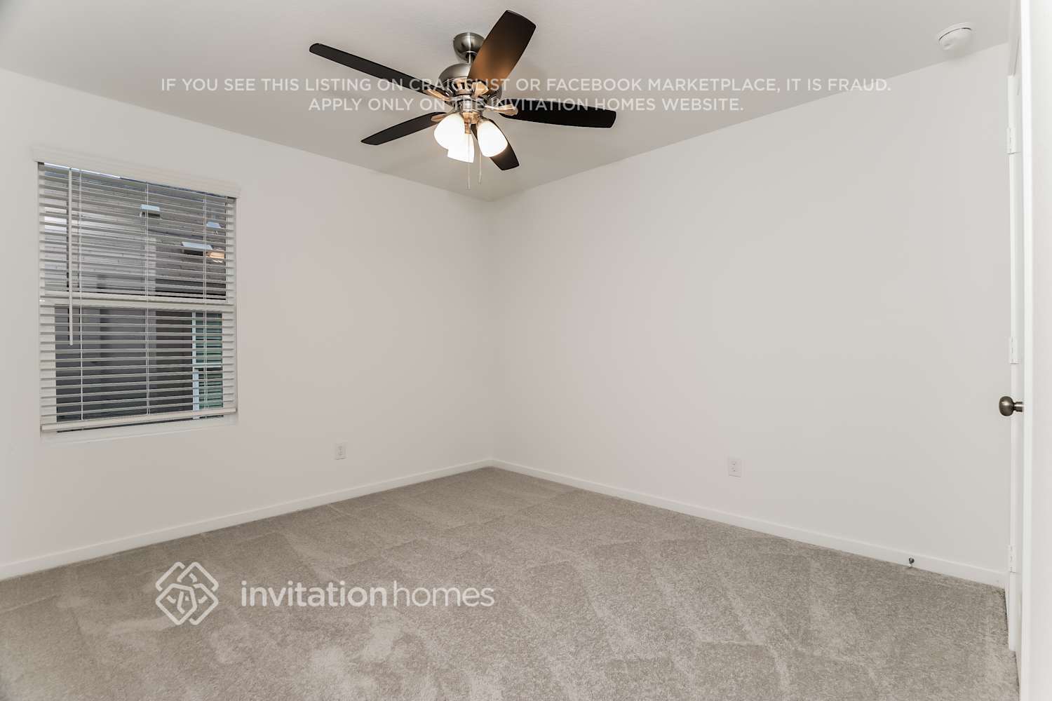 Building Photo - 3222 Roslyn Grist