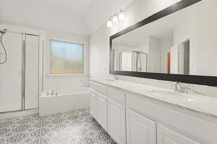 Building Photo - 908 Lincoln Dr