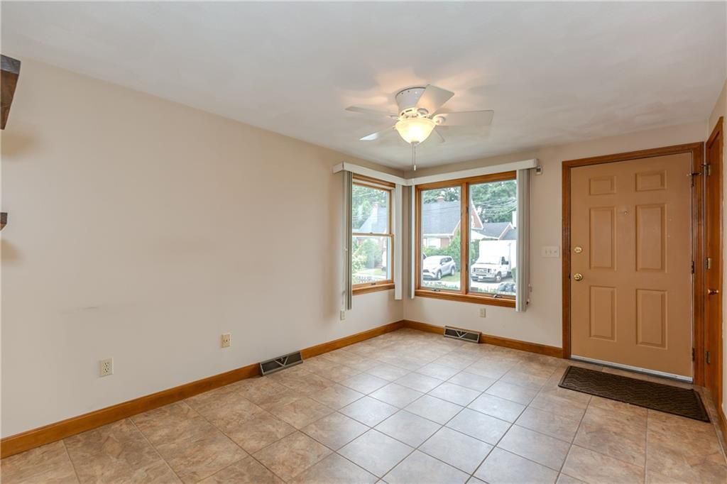 Building Photo - 53 Hazael St