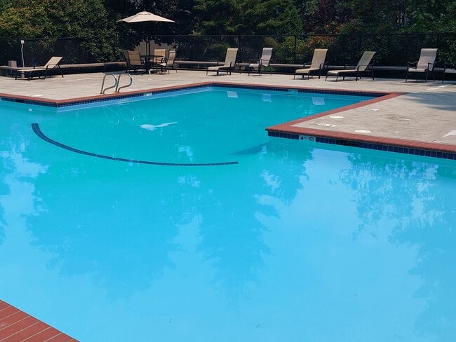 Building Photo - Private Lakefront Oasis in Sixty-01 Village