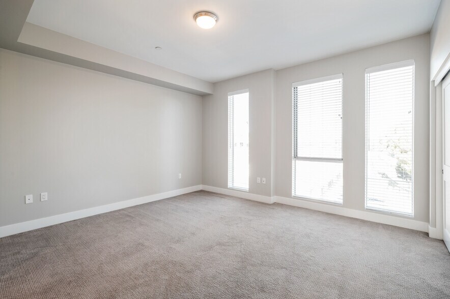 Building Photo - 1920 S Pacific Coast Hwy