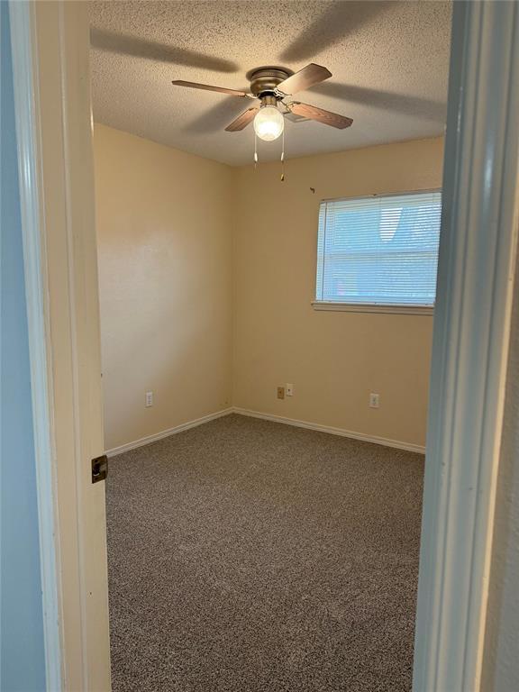 Building Photo - 13908 Jeffrey Dr