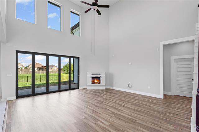Building Photo - 681 Davenport Dr