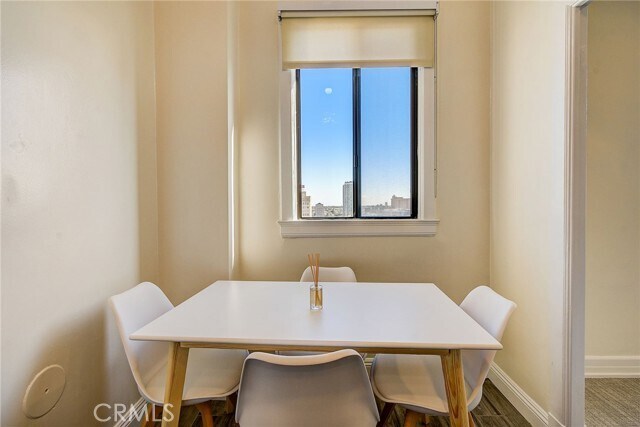 Building Photo - 315 W 3rd St