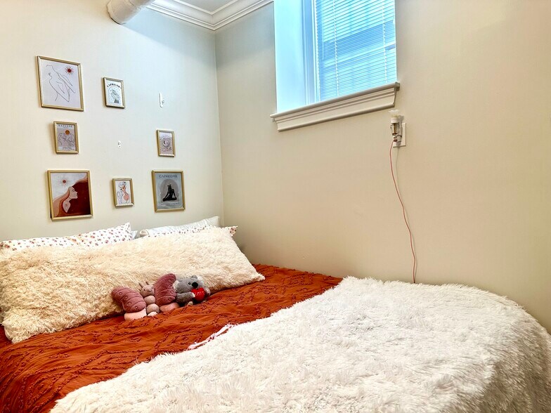 Building Photo - 1340 Commonwealth Ave