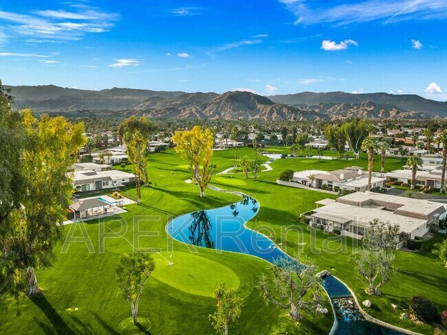 Building Photo - 74939 Vía Lago