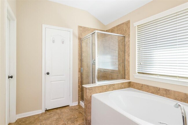 Building Photo - 21827 Mount Hunt Dr