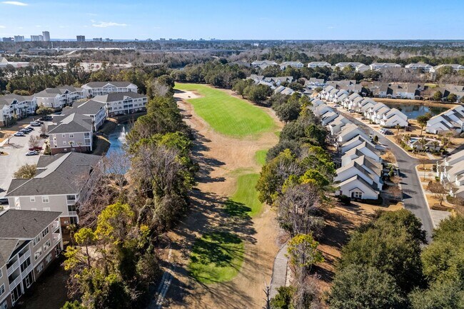Building Photo - Golf Paradise