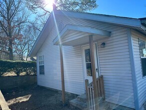 Building Photo - 3 Bedroom, 1 Bathroom Fayetteville Home, Available March 1st!