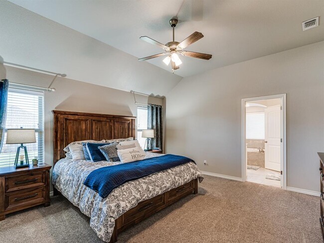 Building Photo - 3308 White Horse Dr