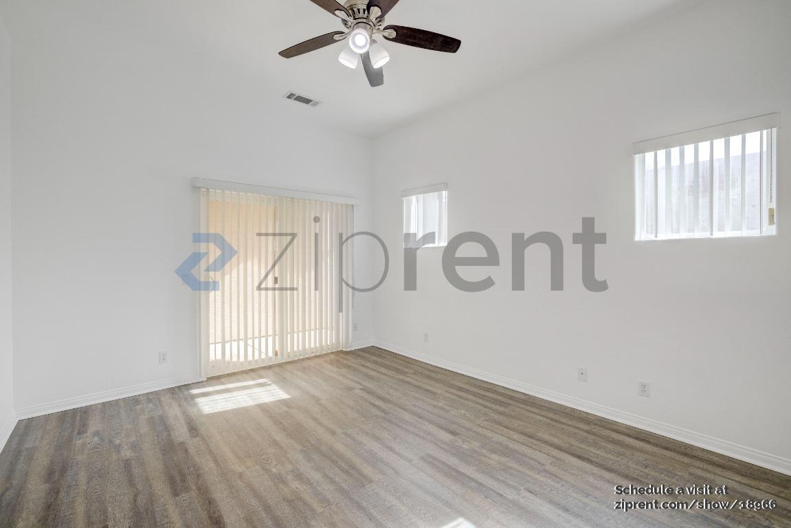 Building Photo - Unit C
