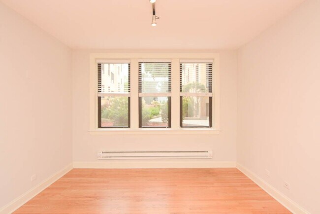 Building Photo - 2328 N Rockwell St