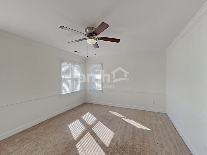 Building Photo - 4840 Forest Highland Dr