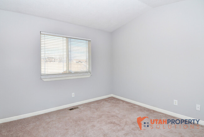 Building Photo - 6729 Pine Landing Way