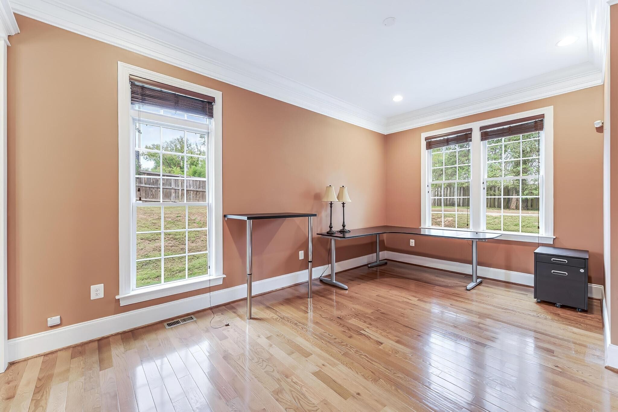 Building Photo - 829 Golden Arrow St