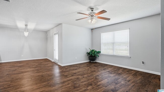 Building Photo - 3821 Kendall Brook Dr