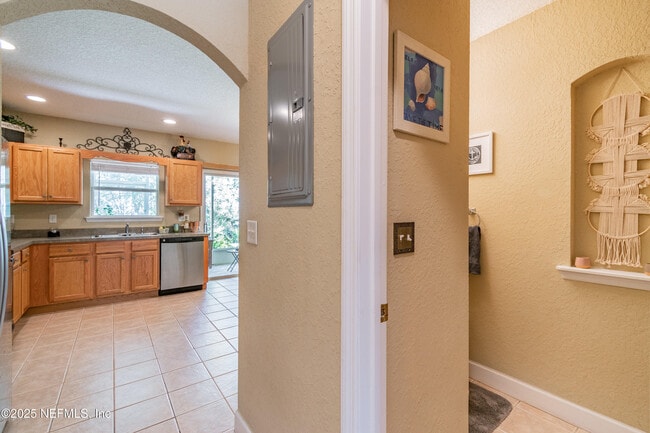 Building Photo - 1841 Lago Del Sur Drive