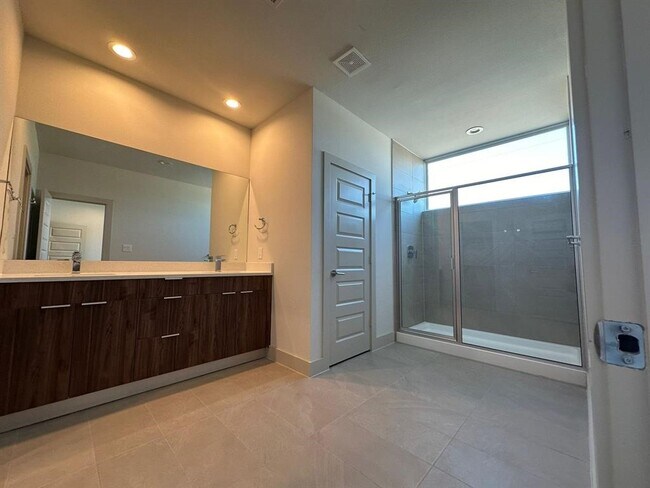Building Photo - 6804 Troya Ln