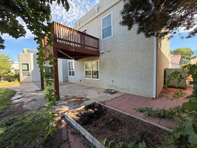 Building Photo - 9600 Allande Rd NE