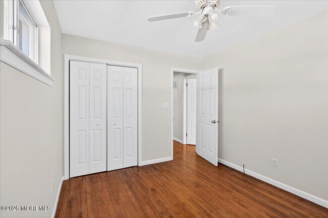 Building Photo - 8 View Dr