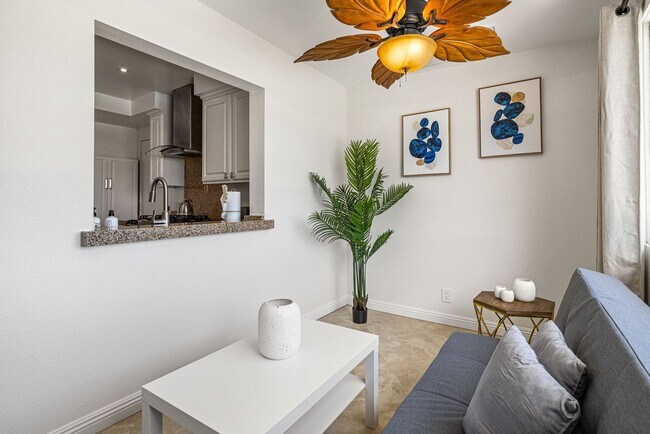 Building Photo - Sunnyside House with Pool in Palm Springs (Monthly Only - No Long Term)
