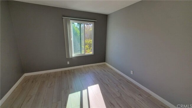 Building Photo - 5484 Dobbs St