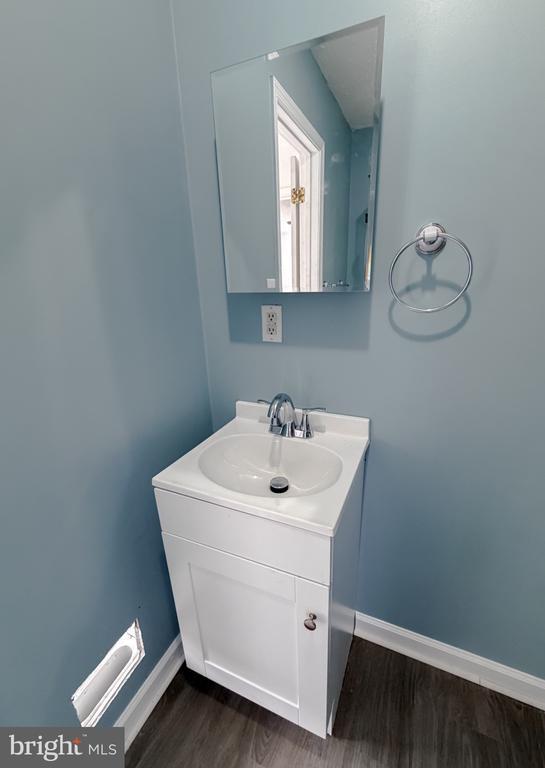 Building Photo - 35972 Washington Ave