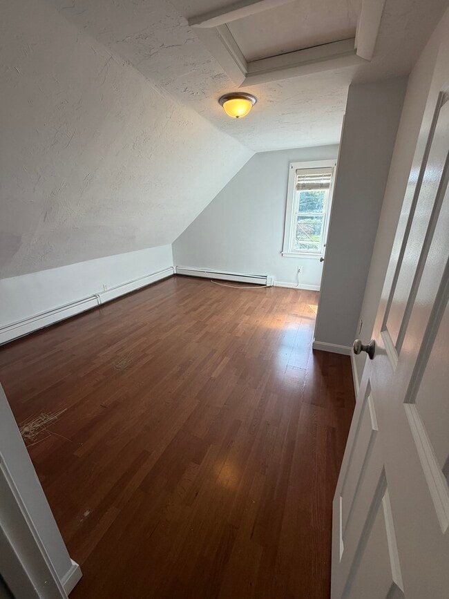 Building Photo - 79 Kilmer Ave