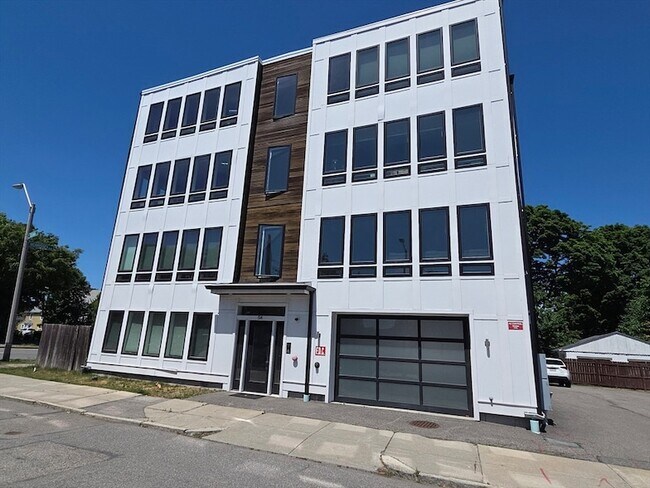 Building Photo - 58 Tolman St