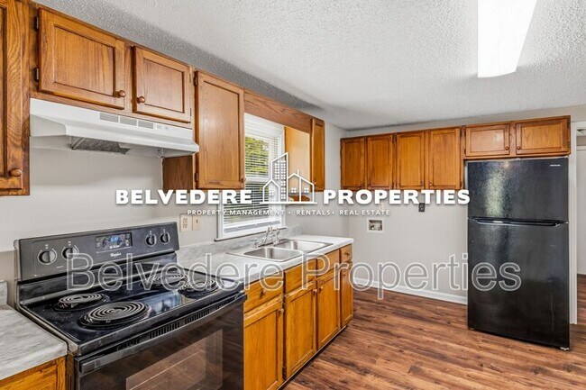 Building Photo - 112 S Raleigh St