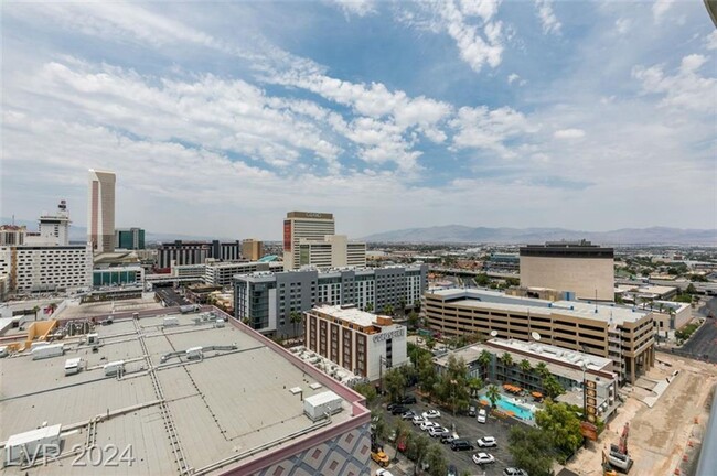 Building Photo - WELCOME TO LUXURY LIVING AT THE OGDEN HIGH...