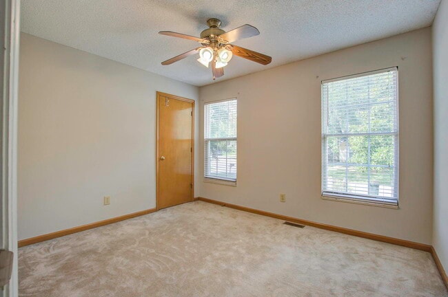 Building Photo - 8114 Halifax Way