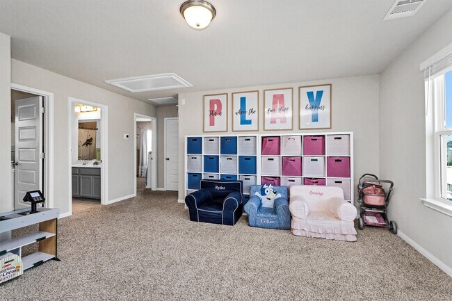 Building Photo - 18503 Sunrise Maple Dr