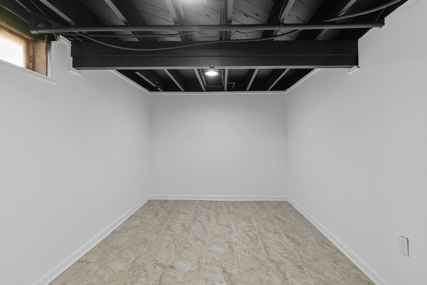 Building Photo - 792 Ocean Ave