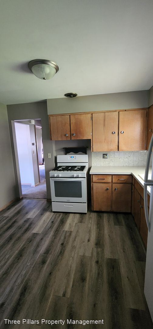 Building Photo - 2 br, 1 bath House - 950 3rd Ave