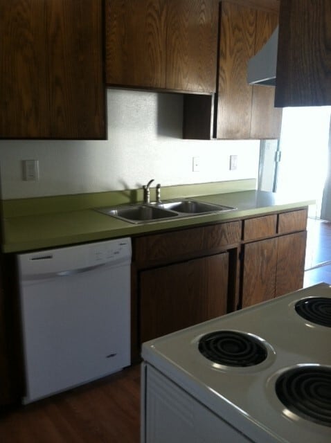 Building Photo - Great Salinas Two Bedroom House