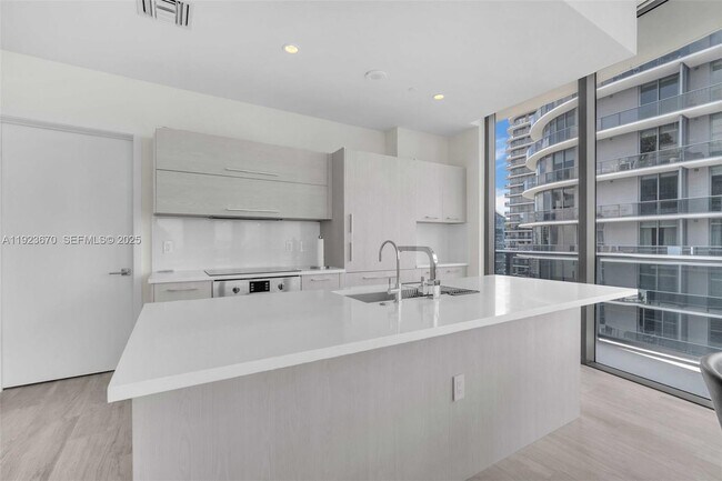 Building Photo - 55 SW 9th St