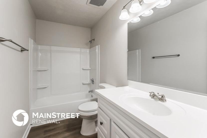 Building Photo - 8509 Gainsborough Dr