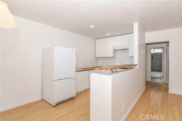 Building Photo - 11921 Goshen Ave